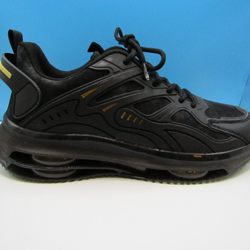 Fashion Sport | Men's Black Sneakers | Size 10.5